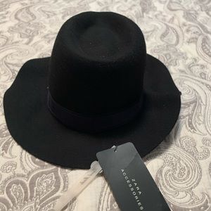 Zara women 💯 wool hat nwt